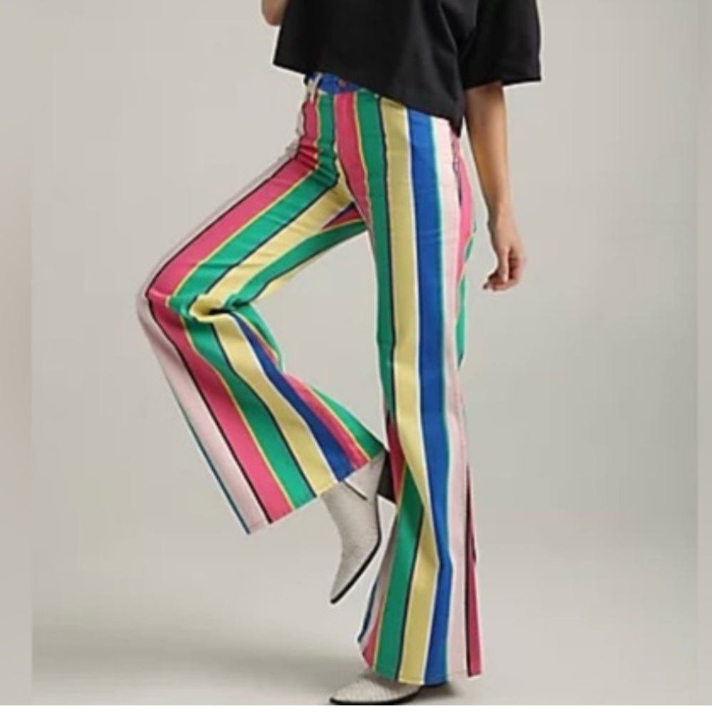 Wrangler Wanderer 622 High Rise Flare Rainbow